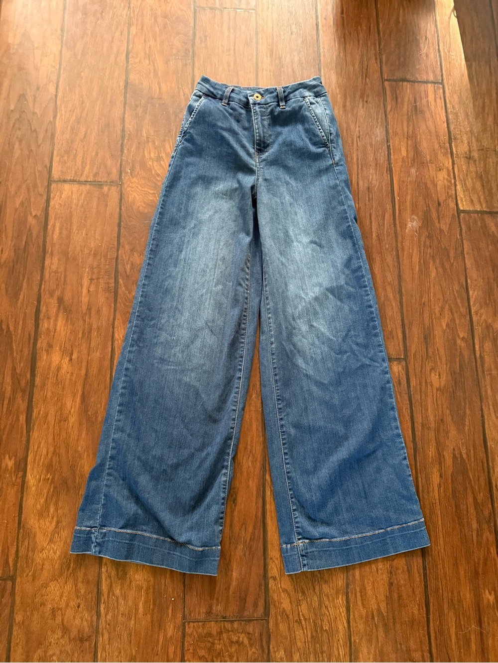 BCBG High-Rise Wide Leg Jeans in Blue Denim